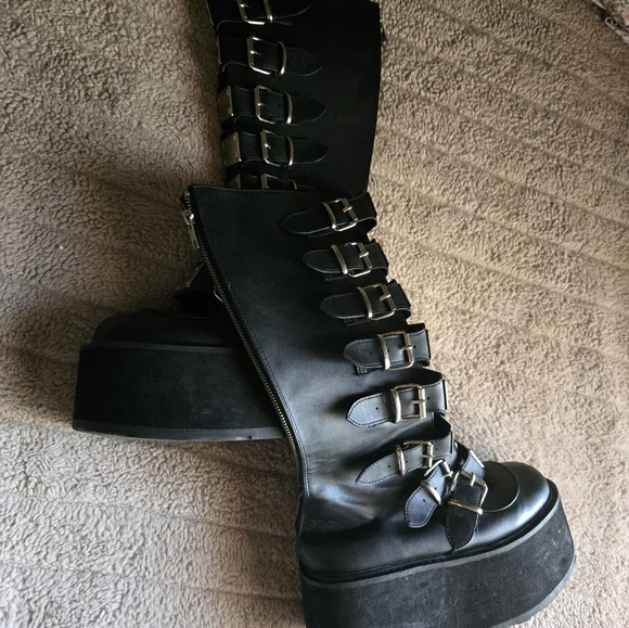 Demonia " Damned knee high platform steel plate boots - Picture 4 of 4